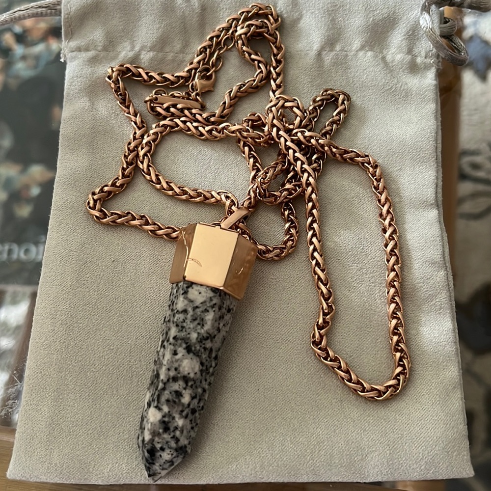 KENDRA SCOTT NECKLACE